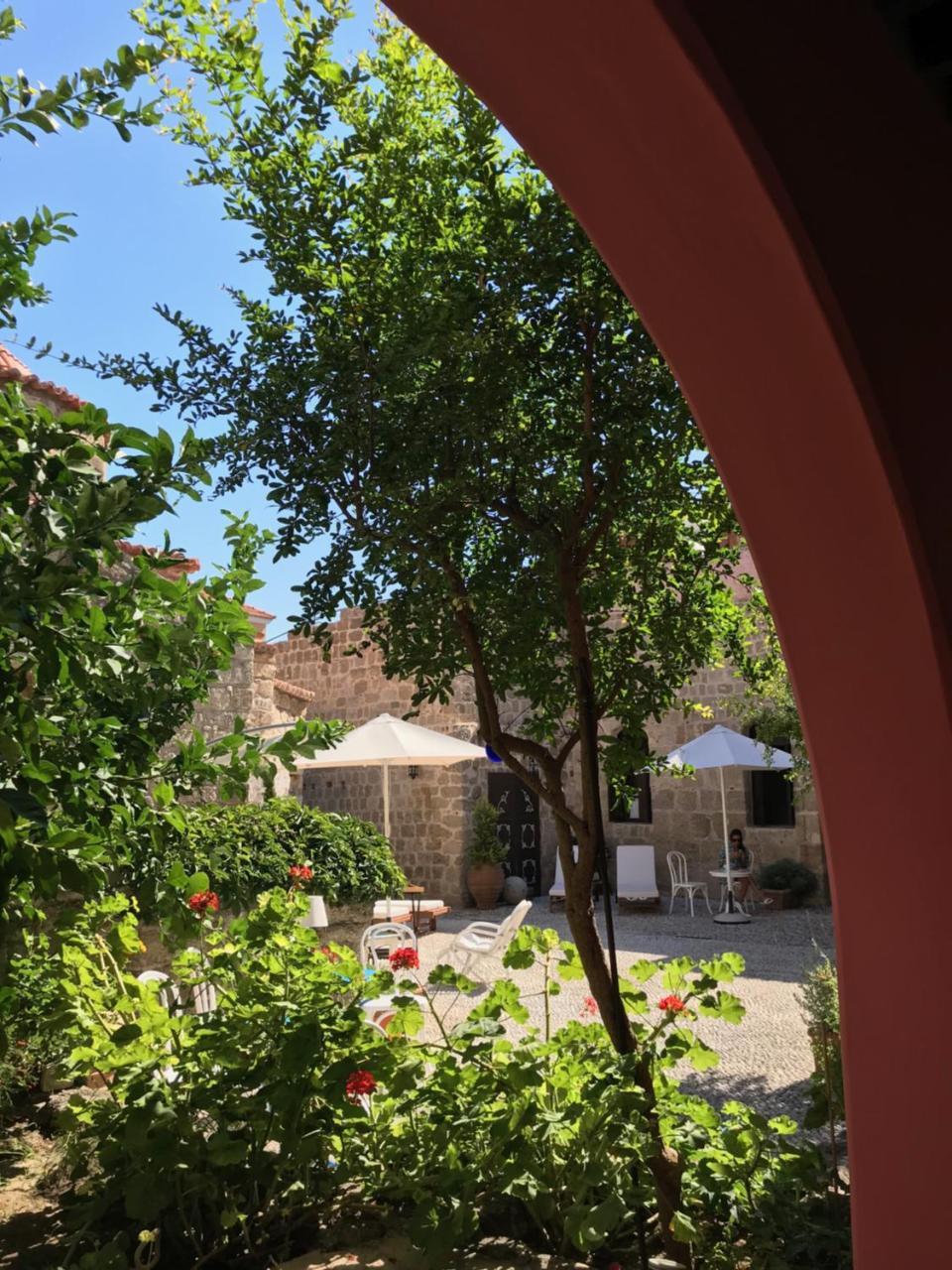Gjestgiverier Saint Artemios And Oriental 4*