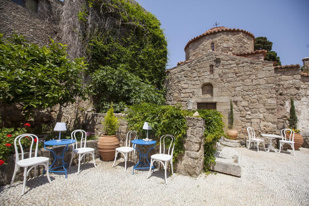 Gasthuis Saint Artemios And Oriental 4*