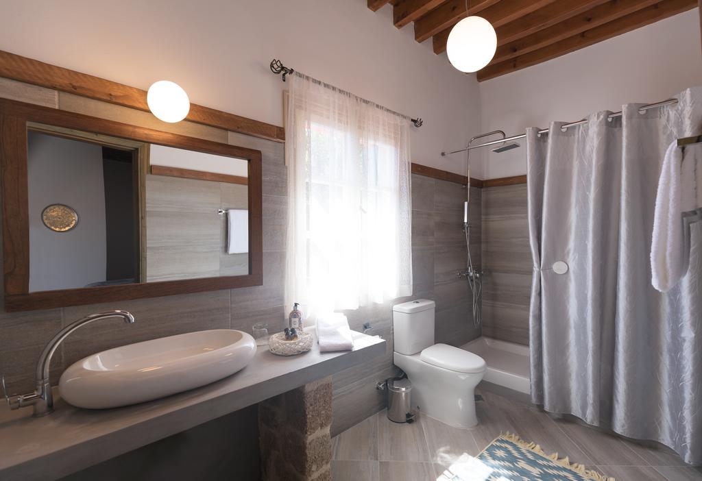 Saint Artemios And Oriental Gasthuis 4*