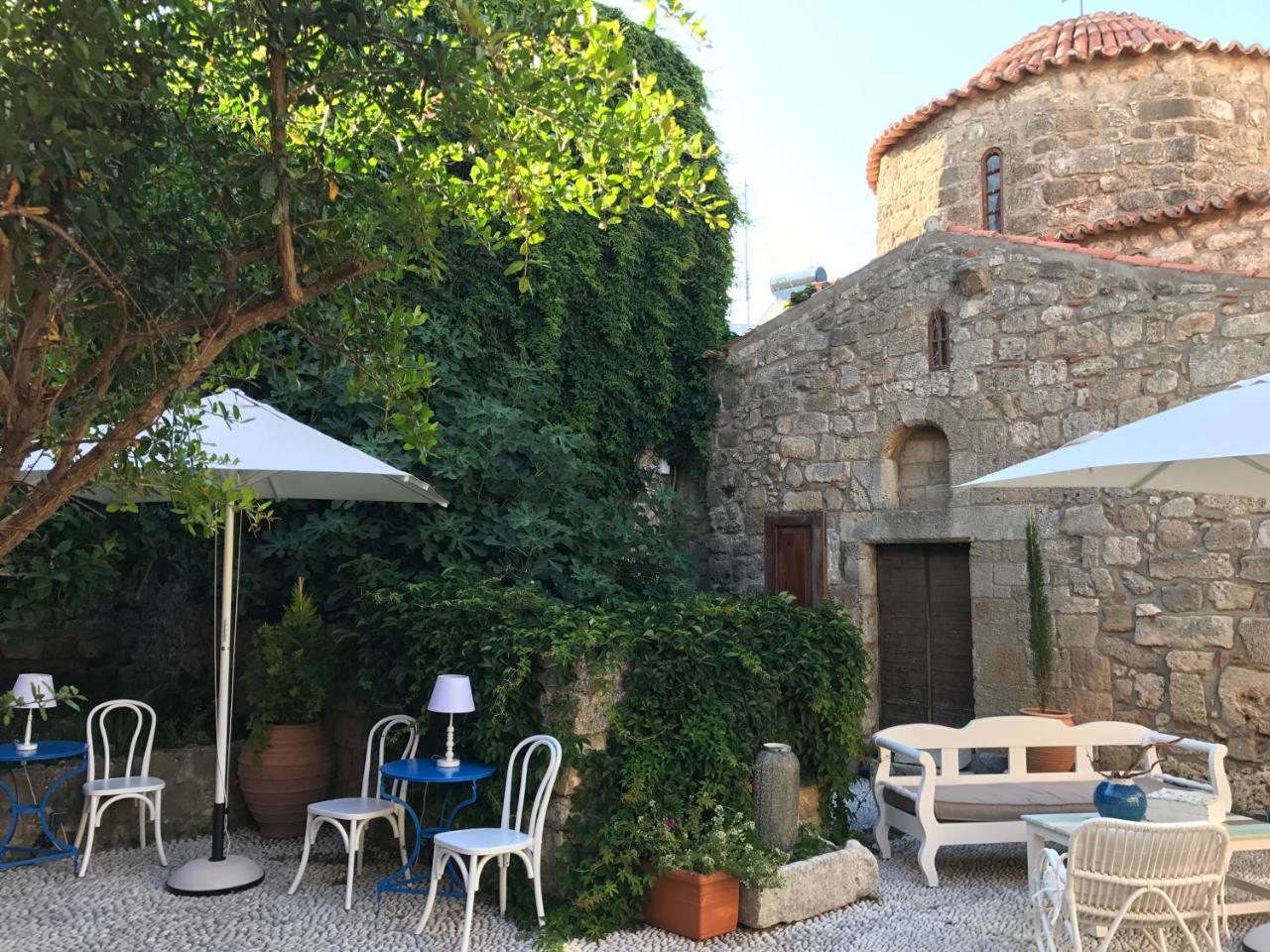 Gasthuis Saint Artemios And Oriental 4*